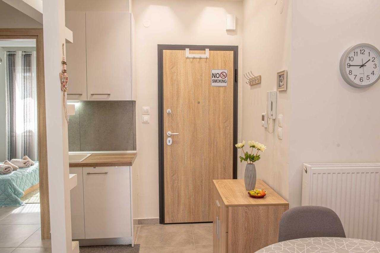 Aitolou Apartment Near The Sea テッサロニキ エクステリア 写真